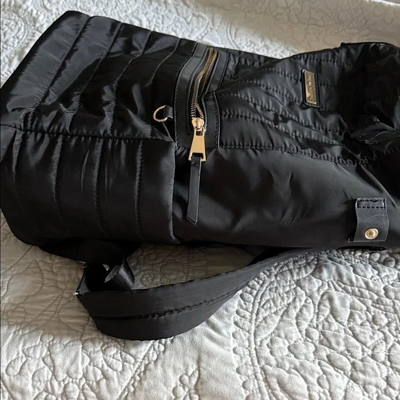 Adrienne Vittadini Quilted Black Backpack Bag - Picture 3 of 6